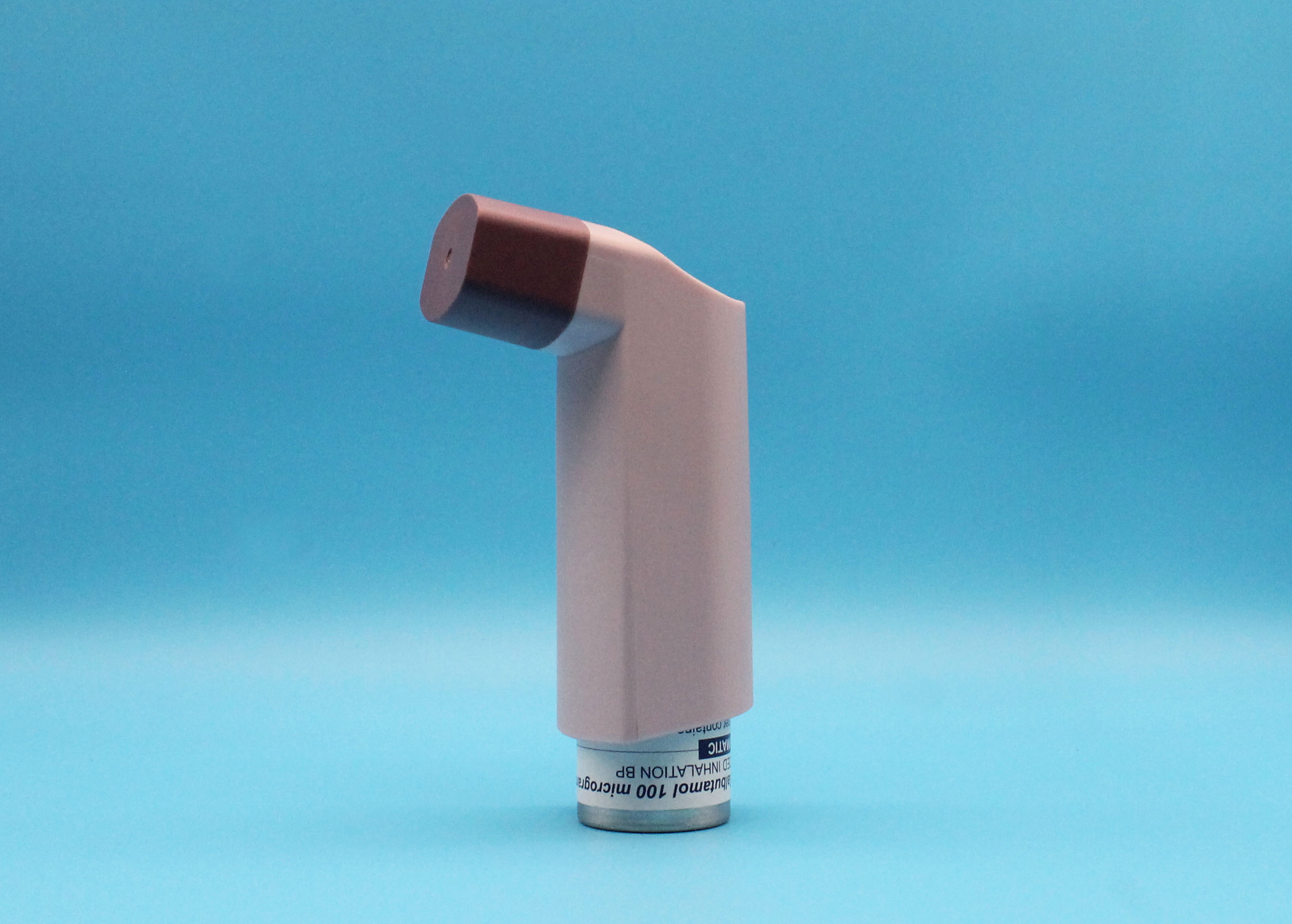 Salbutamol and Beclometasone Dipropionate Pressurised Inhalation Inhalation sous pression de dipropionate de salbutamol et de béclométasone