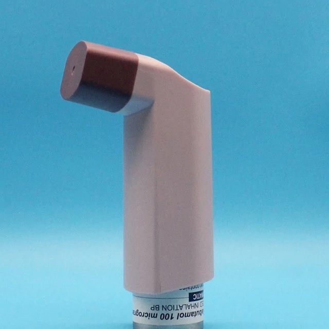 Inhalateur de dipropionate de salbutamol et de béclométasone
